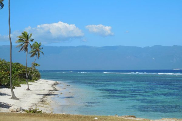 Sandy beach in Barahona